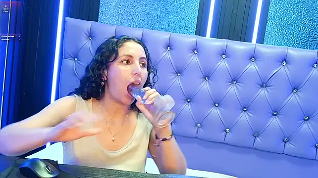 Noah_Sweet busty Lovense cam girl