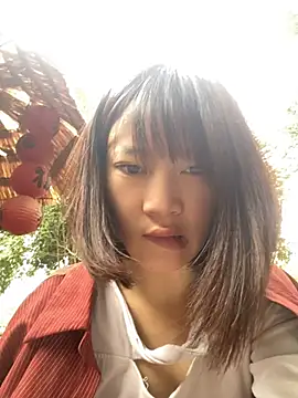 littleqiu live cam preview