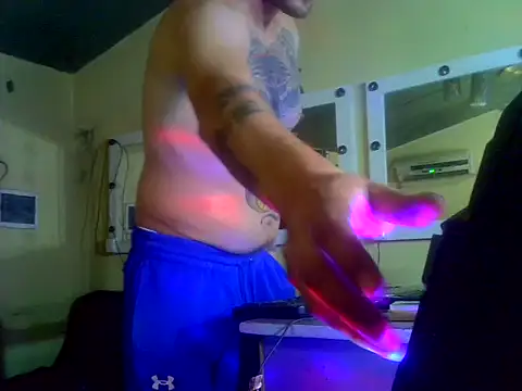 puticlub1234 (G milf) - me escupo la pija