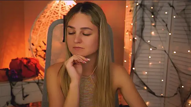 DeboraLarson live cam preview