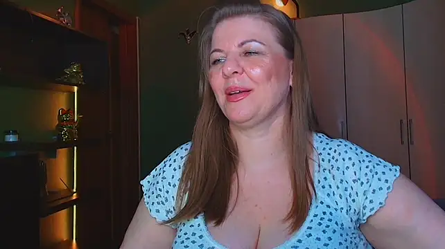 VeronikawGold live cam preview