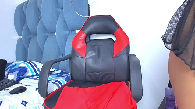 cyndycranforsquirT