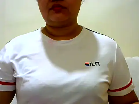 Yummyliza08 live cam preview