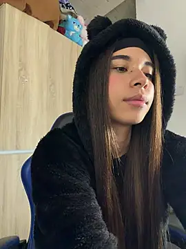 milleradhara24 (F young) - play with my clitoris