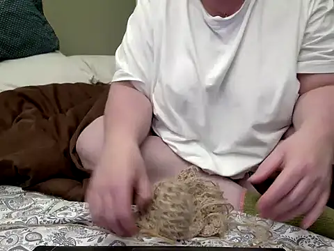 MarthaBriest live cam preview
