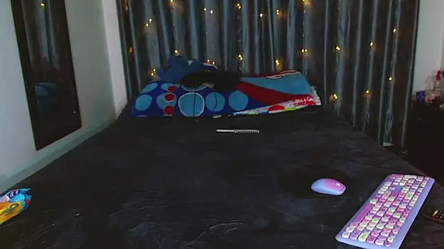 Kenisha_Sweet live sex cam