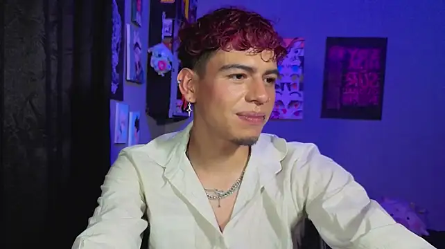 MikeyKuro live cam preview