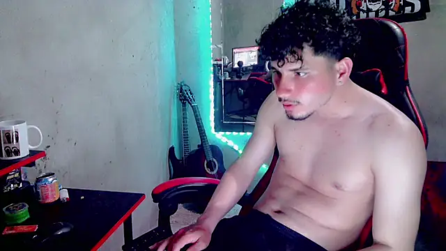 Atom_Hot live sex cam