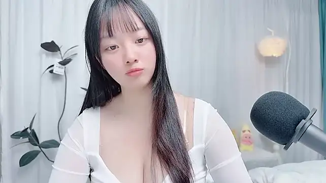 Winnie666999 live cam on StripChat