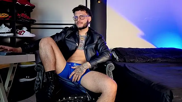 Tadeo_Prieto_ live cam on StripChat