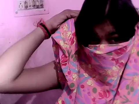Hot_Madhuu
