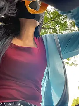 Nini_11 live cam preview
