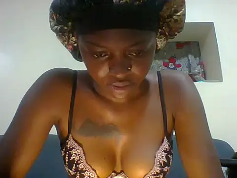 Sexy_Essiie live cam preview