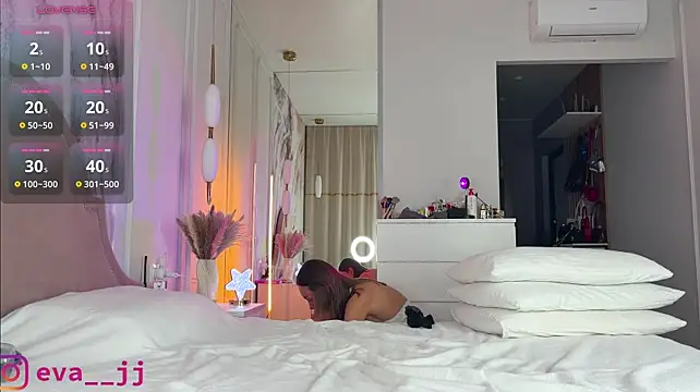 Eva_JJ