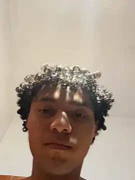 Guilhermesousaferro live cam on StripChat