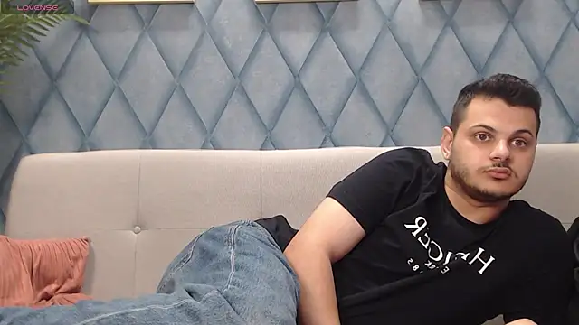 AlecsSteel live cam on StripChat