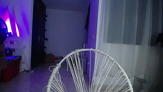 Leslie_Bussh_ live cam preview