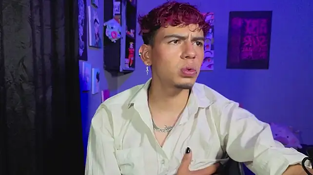 MikeyKuro live cam preview