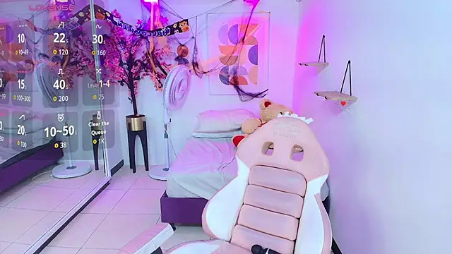 Maggy_t18 live cam preview