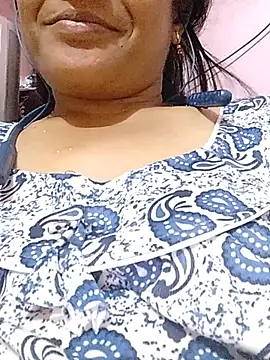 Varsha_96 live cam on StripChat