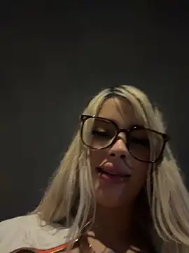 YouCandiSumisa live cam on StripChat