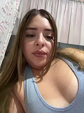 Nahomy_cm