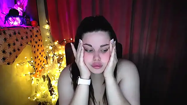 Emily_Mo