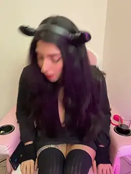 Felicia_smok3 live cam preview