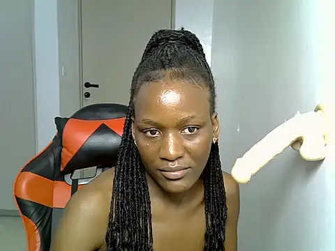 spot_curvy live cam preview