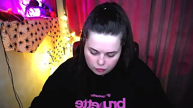Emily_Mo