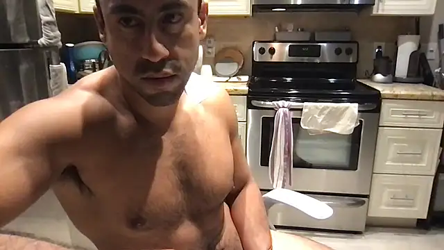 BigGuyMuscle on Stripchat
