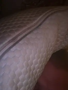 BabyGiraffe25 live cam preview