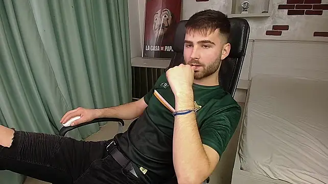 kyloeast (M young) - Helicopter COCK- Spoil my Snake