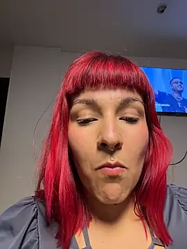 Amelie-RedHoney