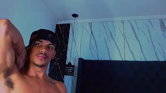 Angel_foxc13 live cam preview