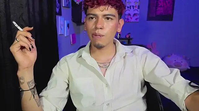 MikeyKuro live cam preview
