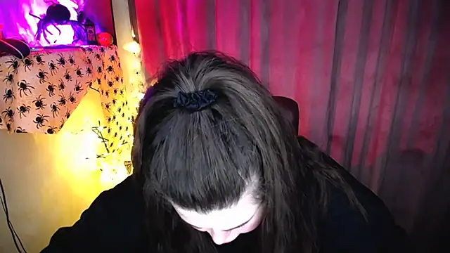 Emily_Mo