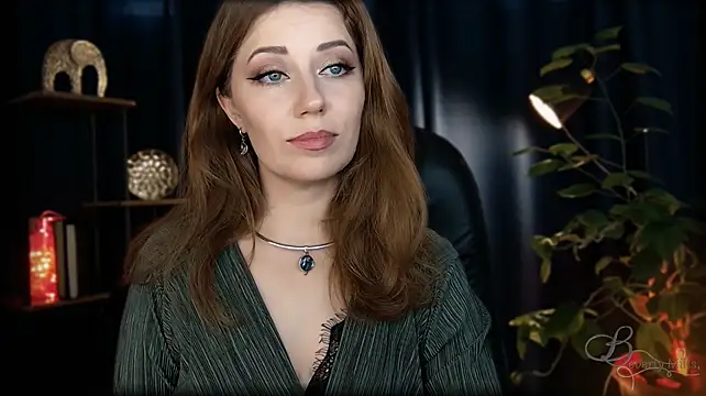 MissBeverlyMills live cam preview