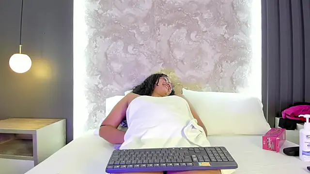 alysson_moon_