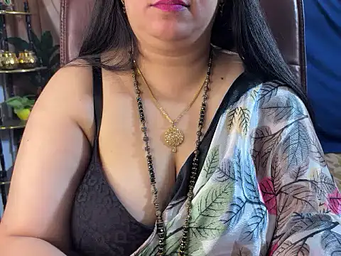 Curvy_Vincy4 live cam preview