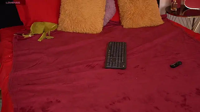 peachybonnie live cam preview