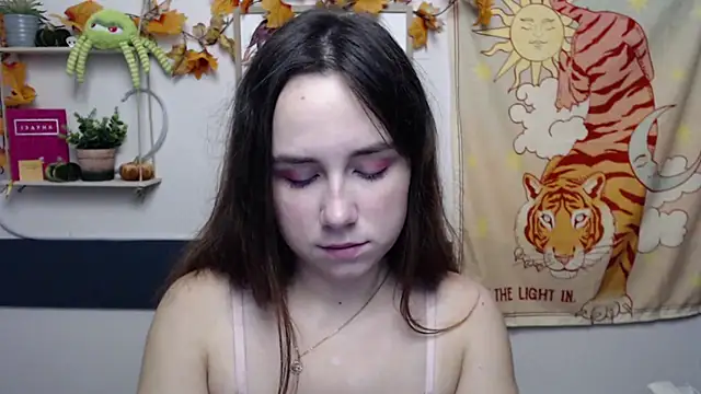 VeryVeryVeryShy_ live cam preview