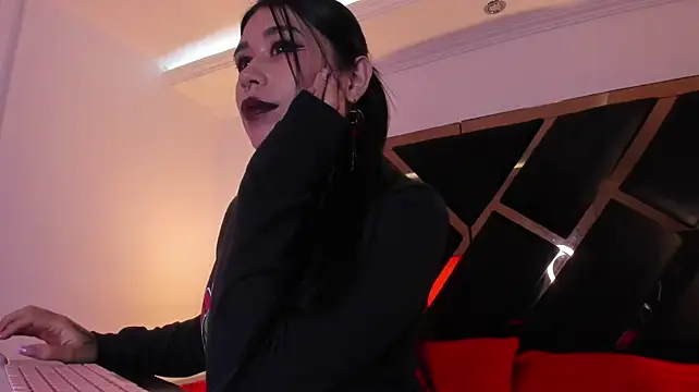 SusanVilla live cam on StripChat