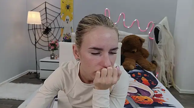 DeboraHorny live cam preview