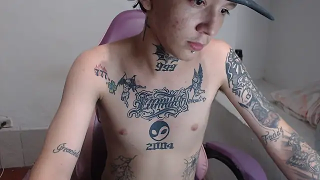 nick_boystraight live cam on StripChat