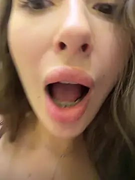 Coconut_milk Live Webcam on Stripchat