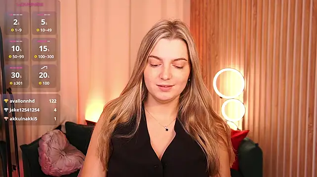 LucreciaStorm live cam preview