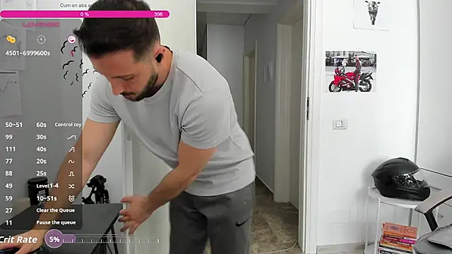 ZackFraser live cam preview