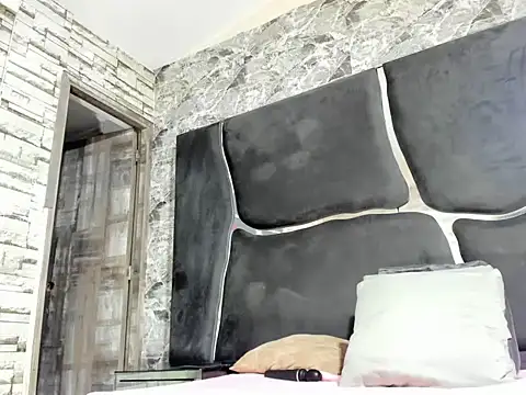 Alisha_Milf