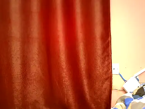 Naughtysuzzi_